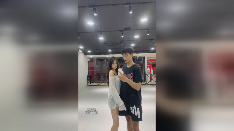 好看的情侣合影帅哥美女高个子男生与女生合照好好看啊情侣图片