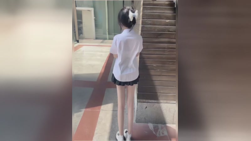 可爱的萌妹子时尚穿搭好看的学生妹身材真好啊小仙女啊