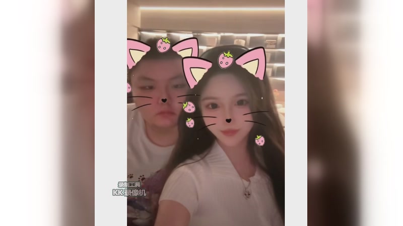 米哈游原神启动门酱又和女粉丝合影了还是萌妹子小仙女好好看啊真令人羡慕啊